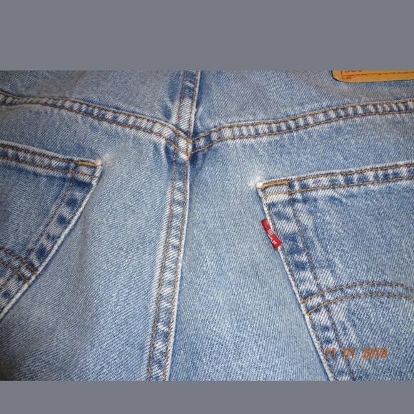 Vintage Levi's red tab 550 men's jeans relaxed fit Size 38x34 - Picture 7 of 7